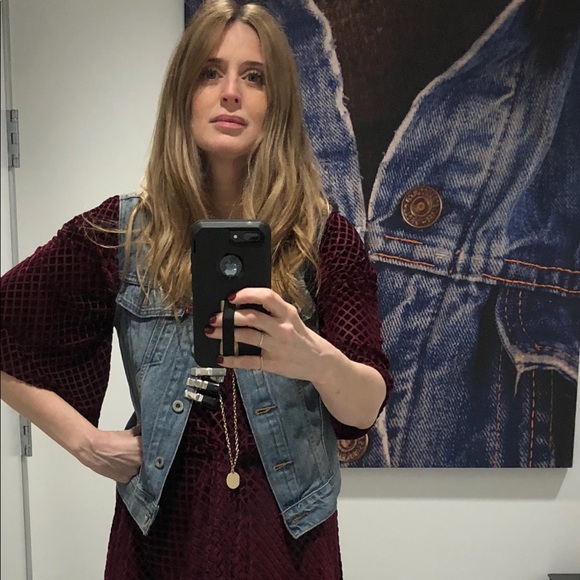 Meet your Posher, Angela - Picture 1 of 1